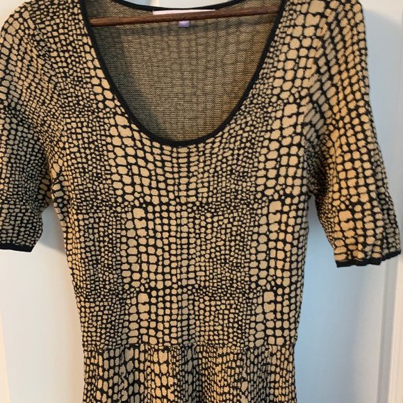 Luxe by Carmen Marc Valvo, Reptile Print Knit Fit & Flare Sweater Dress, Size L - Picture 6 of 8